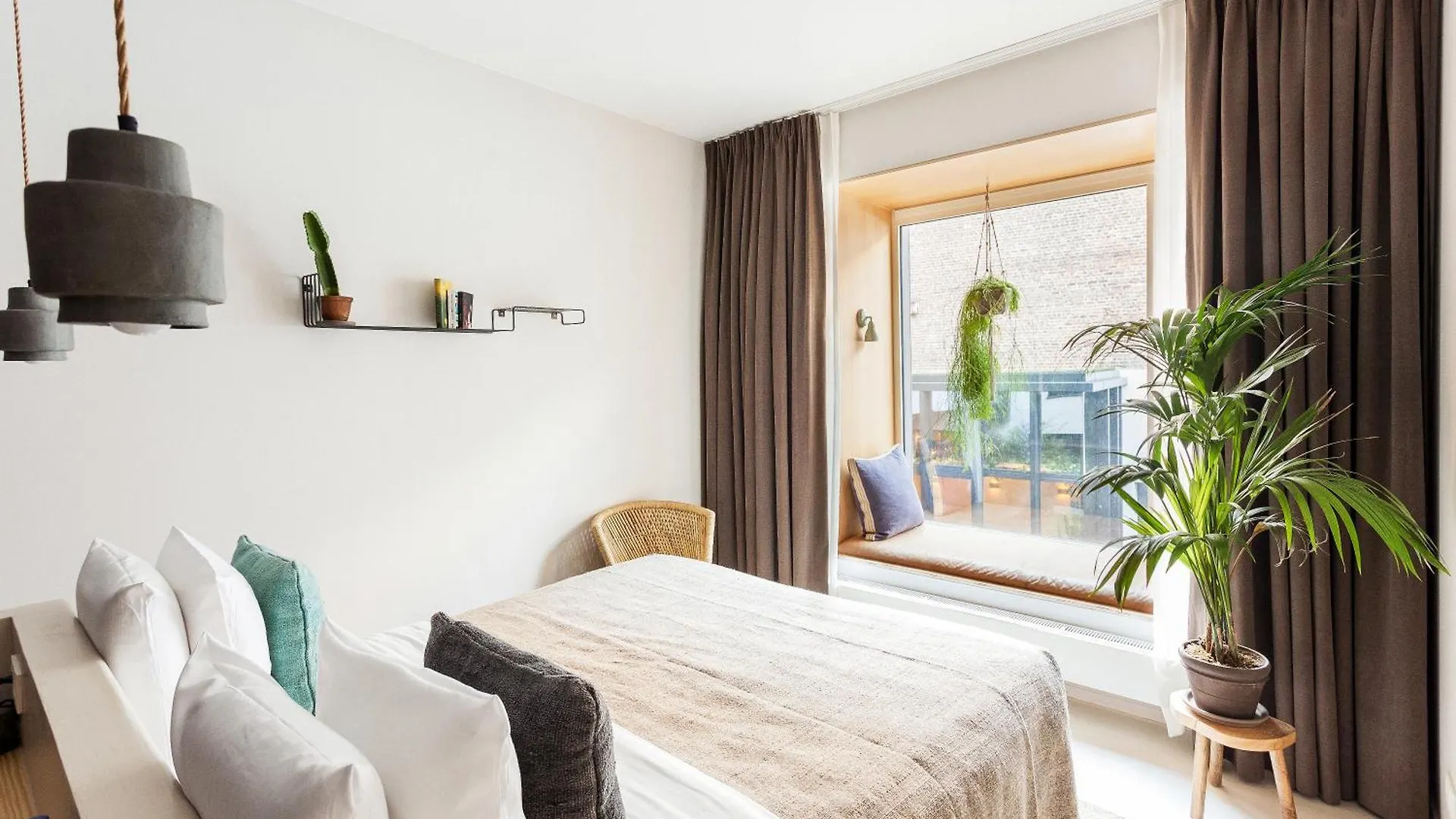 Hotel Latroupe Jardin Secret Saint-Gilles