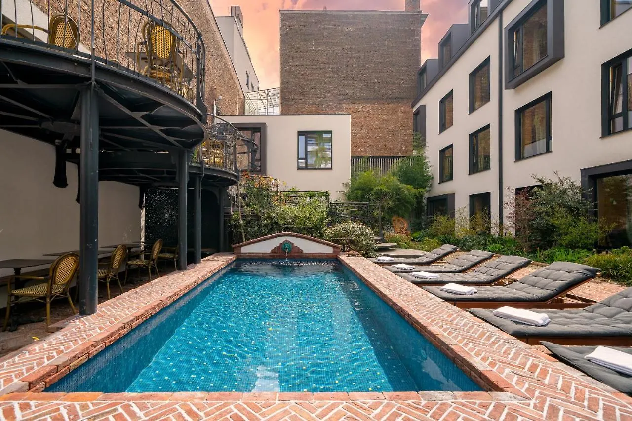 Latroupe Jardin Secret Hotel Bruxelles